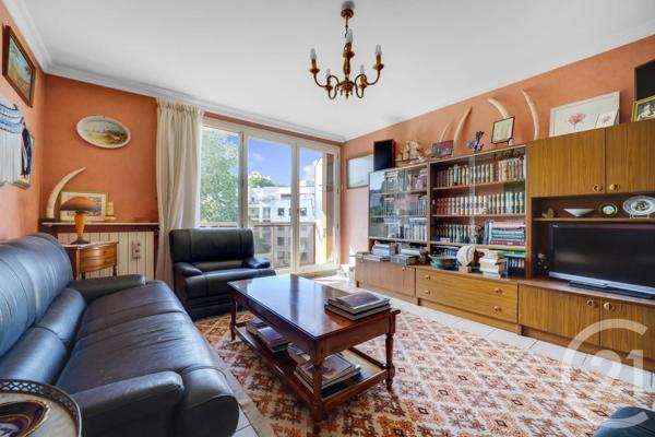 Appartement F3 à vendre  3 pièces - 64,59 m 2   PARIS  - 75015