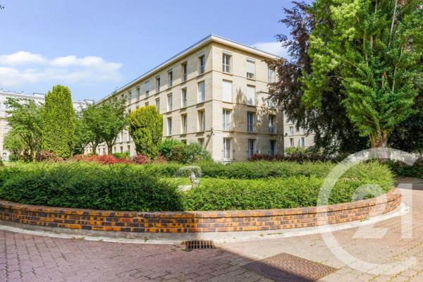 Appartement F3 à vendre  3 pièces - 64,59 m 2   PARIS  - 75015