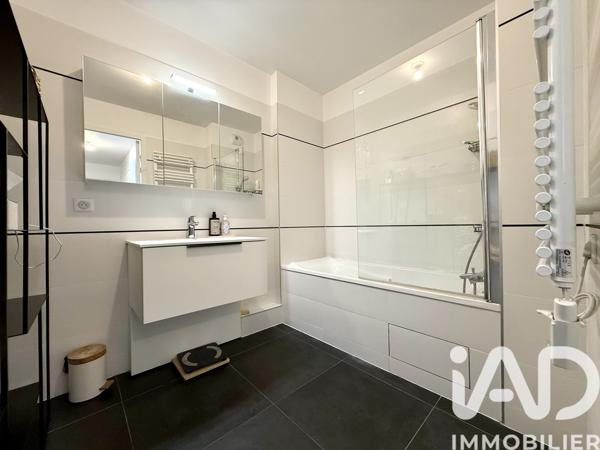 Appartement à vendre 3 pièces 68 m² Courbevoie