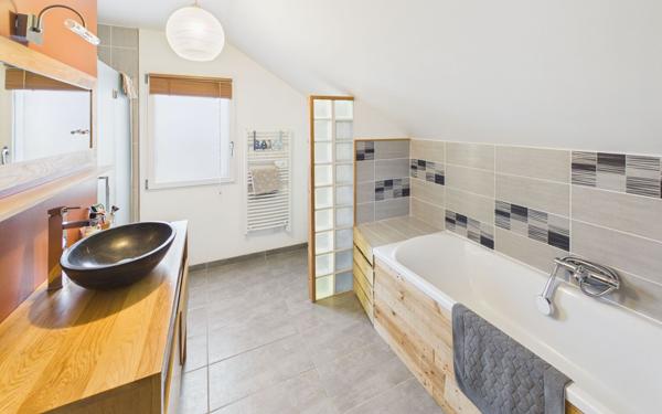 Maison à vendre    5 pièces •  Méry