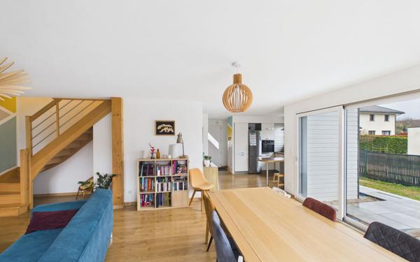 Maison à vendre    5 pièces •  Méry