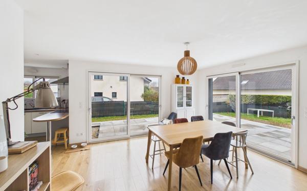 Maison à vendre    5 pièces •  Méry