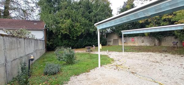 Local mixte (Professionnel/Habitation) à vendre à Langres en Haute-Marne (52200), ref : 52020-53