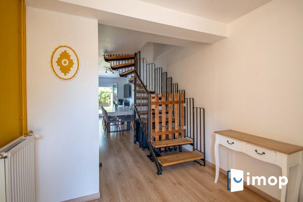 Maison rénovée avec extérieur