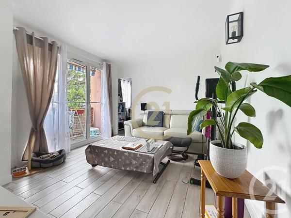 Appartement F1 à vendre  1 pièce - 30,80 m 2   BRETIGNY SUR ORGE  - 91