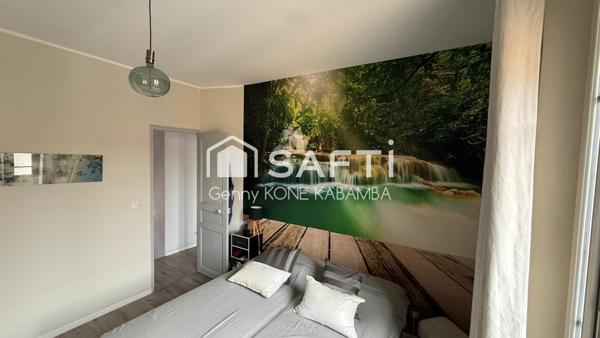 Jolie maison de ville renovée est un coup de coeur assuré.