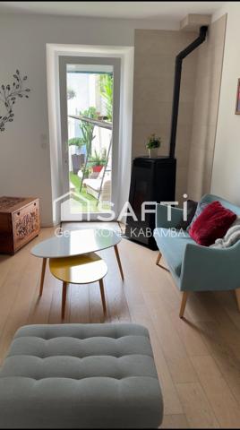 Jolie maison de ville renovée est un coup de coeur assuré.