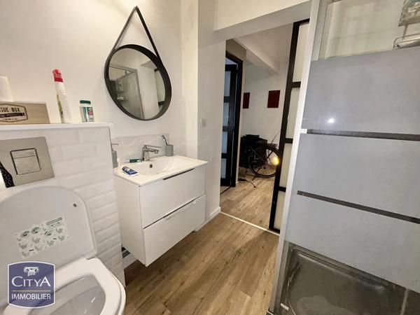 Local professionnel à vendre 87.77m² Tours (37000)