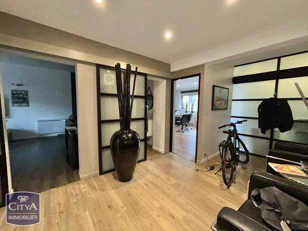 Local professionnel à vendre 87.77m² Tours (37000)