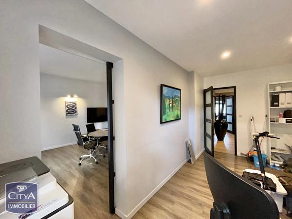 Local professionnel à vendre 87.77m² Tours (37000)