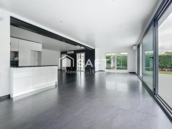 Plain-pied 4 chambres - jardin et piscine