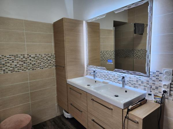 Maison à RAZAC-SUR-L'ISLE, 24430 - 8 pièces 188m²