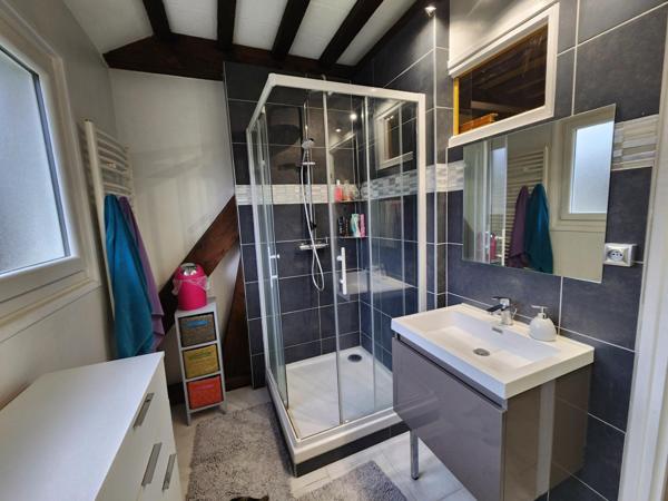 Maison à RAZAC-SUR-L'ISLE, 24430 - 8 pièces 188m²