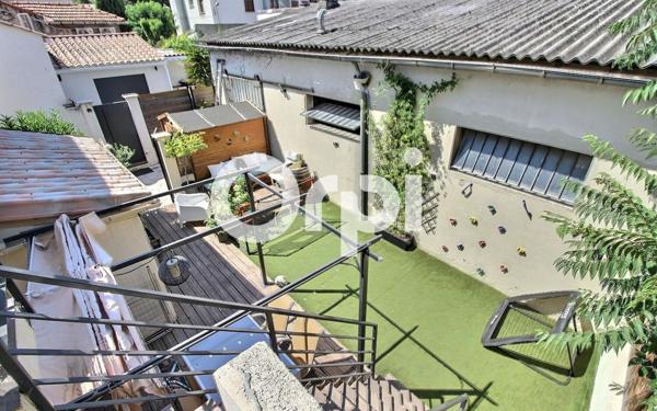 Maison à vendre    4 pièces • 106,61 m2 Marseille 11