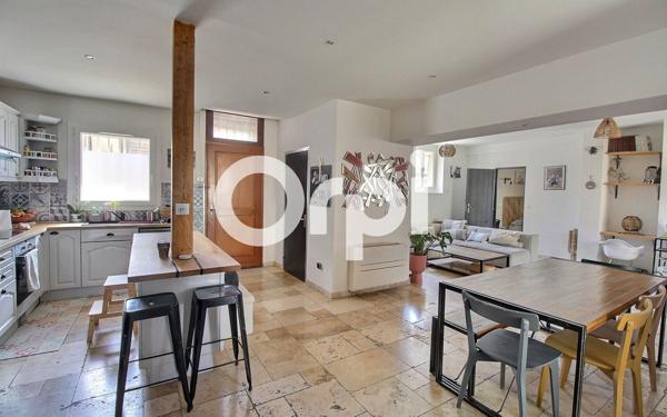 Maison à vendre    4 pièces • 106,61 m2 Marseille 11