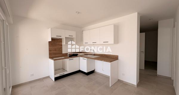 Location Appartement 3 pièces 63.77 m² - Morières-lès-avignon 84310