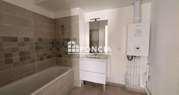 Location Appartement 3 pièces 63.77 m² - Morières-lès-avignon 84310