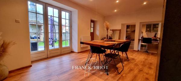 Maison ancienne rénovée de 147m2, 178m2 de terrain