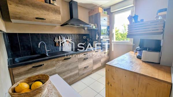 Bel appartement de 66 m² avec balcon, piscine et 2 parkings privés à Beaune