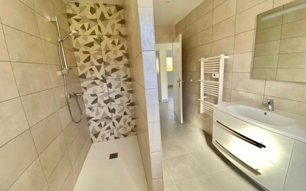 Maison à louer    4 pièces •  Saint-Pierre-de-Chignac