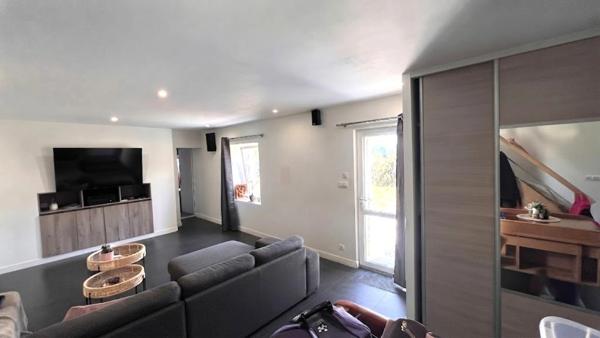 PLONÉIS (29) – Maison à vendre Type 6 de 115 m² habitable et 189 m² utile – Terrain de 1 320 m² – Double garage – Piscine