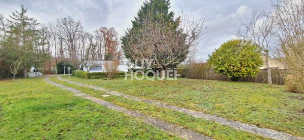 Charmante Maison à Vendre à Saulnières - Exclusivité Guy Hoquet!