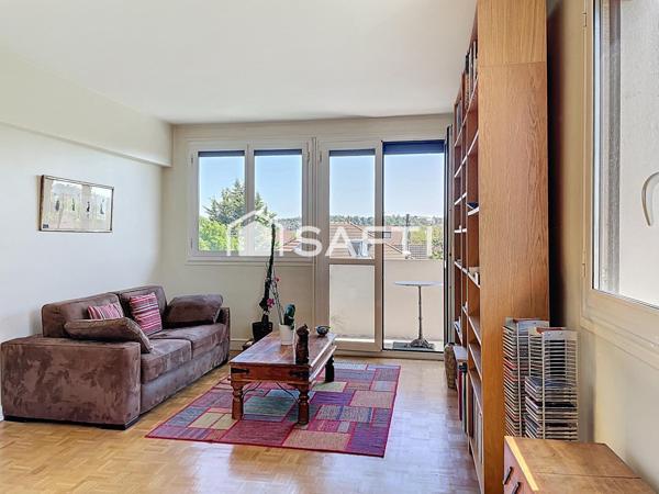 T2 au calme, balcon vue dégagée, 8 mn à pied RER A