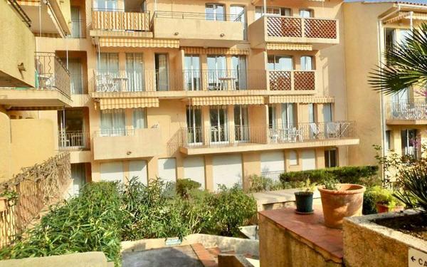 Appartement à vendre    2 pièces •  Saint-Tropez