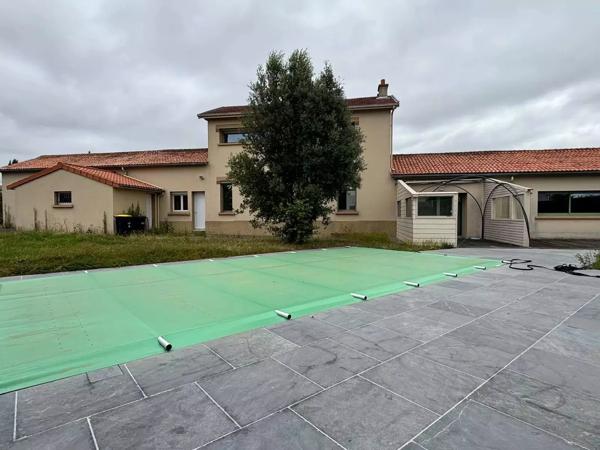 Grande maison avec piscine
