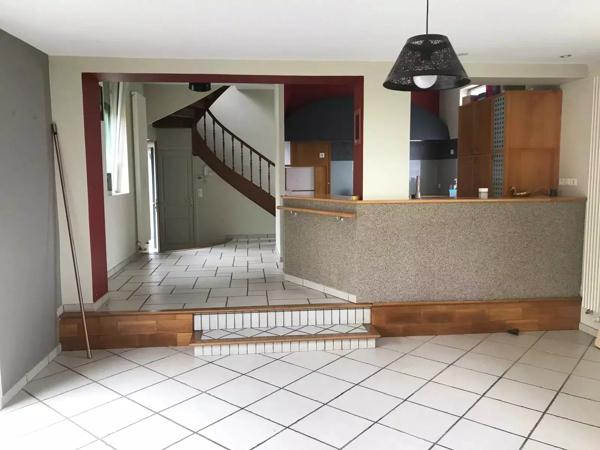 Grande maison avec piscine