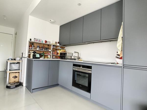 T3 – 77.80 m2 – GARAGE – TERRASSE 33.80 m² – 69002 – LYON