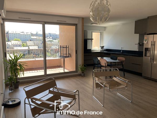 En exclusivité, Appartement T4 avec Terrasse, Cave et Parking