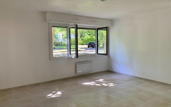 Appartement à louer    1 pièce •  Gradignan