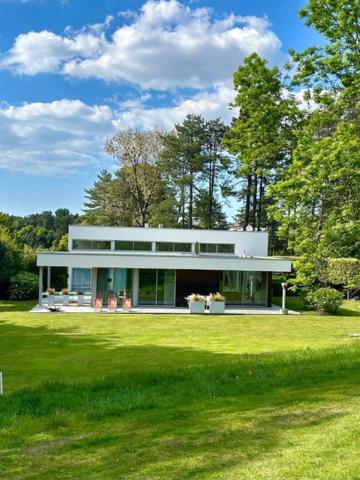 VILLA D'ARCHITECTE D'EXCEPTION UN CADRE DE VIE PRIVILÉGIÉ AU COEUR DU GOLF