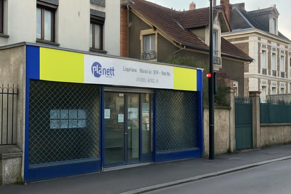 Local commercial Corbeil Essonnes 7 pièce(s) 128,6 m2