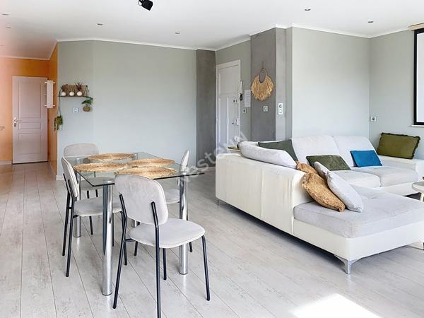 Très bel appartement à Bandol Centre 3 pièces de 95 m² à 5 minutes du port