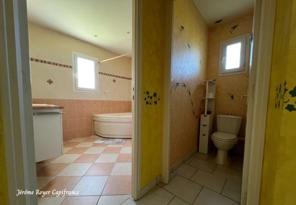 Maison individuelle de plain-pied à la campagne