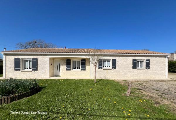 Maison individuelle de plain-pied à la campagne