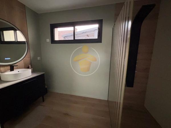 Vente                                                      Maison
                        
                     5 pièces                      144 m2                     à Tergnier