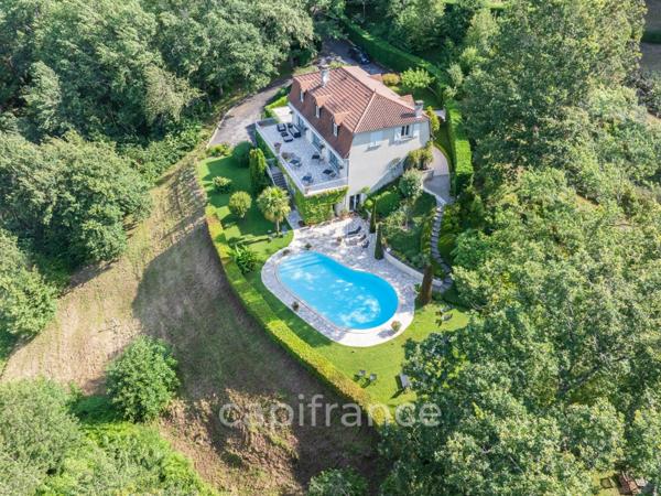 Propriété à vendre 10 pièces