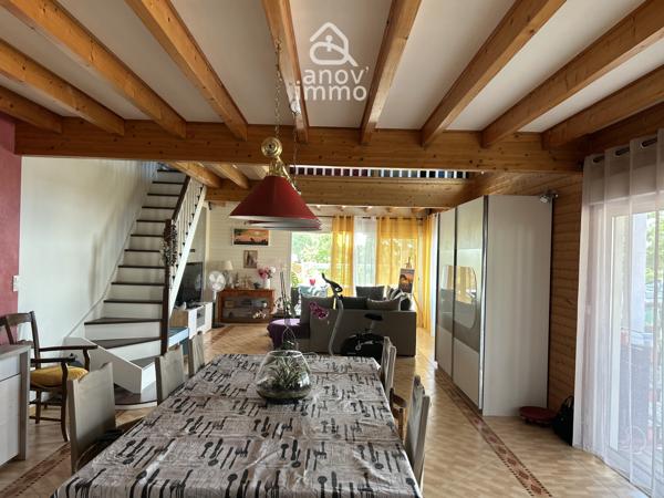 Maison
                                                                                                                                                                                                                                                                                                                        5 pièce(s)                                                                                                                                                                                                          3 chambre(s)                                                                                                                                                                                                          155  m²