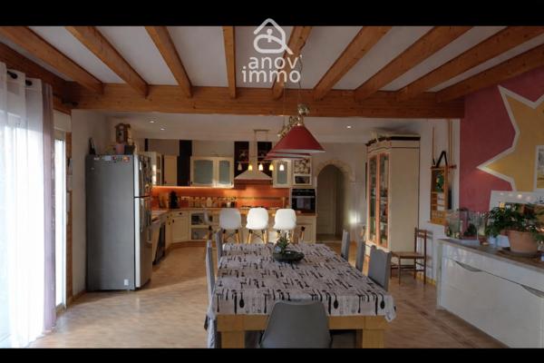 Maison
                                                                                                                                                                                                                                                                                                                        5 pièce(s)                                                                                                                                                                                                          3 chambre(s)                                                                                                                                                                                                          155  m²