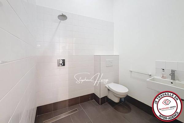 Bureau à vendre 3 pièces de 103 m²