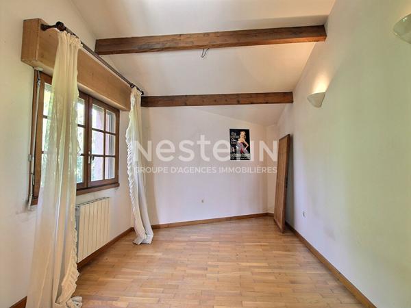 Maison de 160 m2 avec 4 chambres sur une parcelle de terrain de 1432 m2