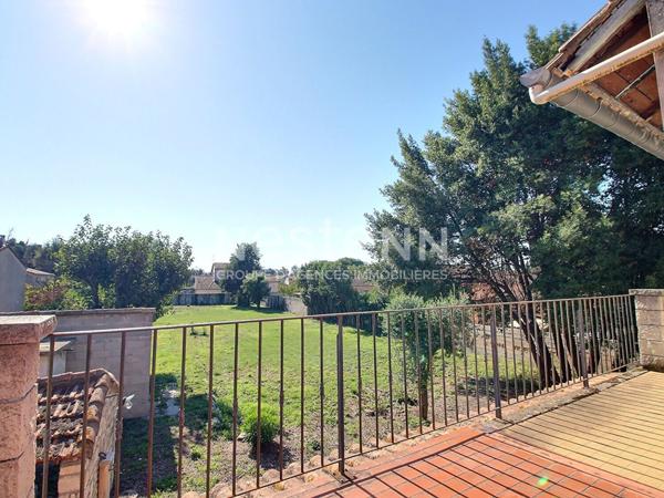 Maison de 160 m2 avec 4 chambres sur une parcelle de terrain de 1432 m2