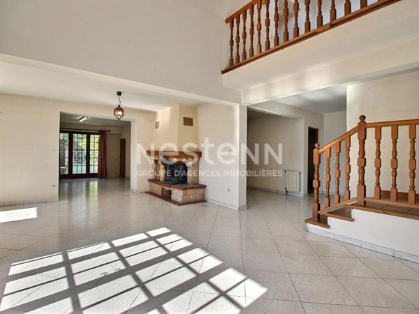 Maison de 160 m2 avec 4 chambres sur une parcelle de terrain de 1432 m2