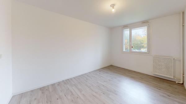 Appartement T4 - 86,5 m² - Rez-de-chaussée - Caucriauville