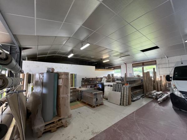 Local bureaux + dépôt Flavin