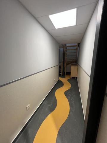 Local bureaux + dépôt Flavin