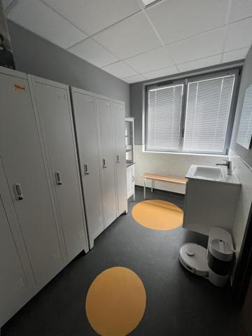 Local bureaux + dépôt Flavin